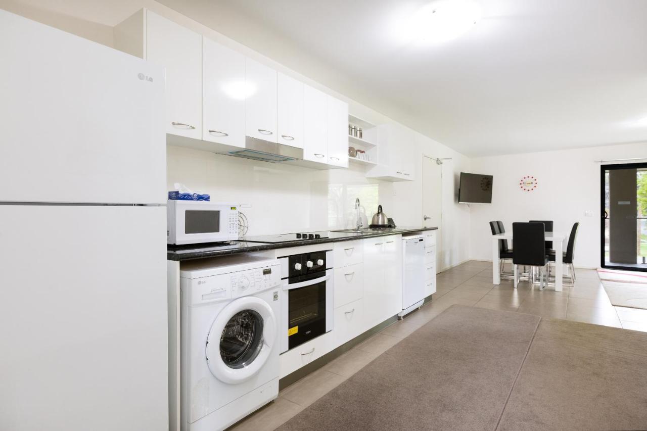 Apex Park Holiday Apartments Вангаратта Экстерьер фото