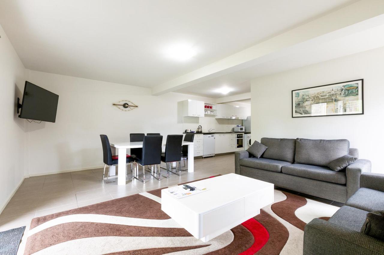 Apex Park Holiday Apartments Вангаратта Экстерьер фото