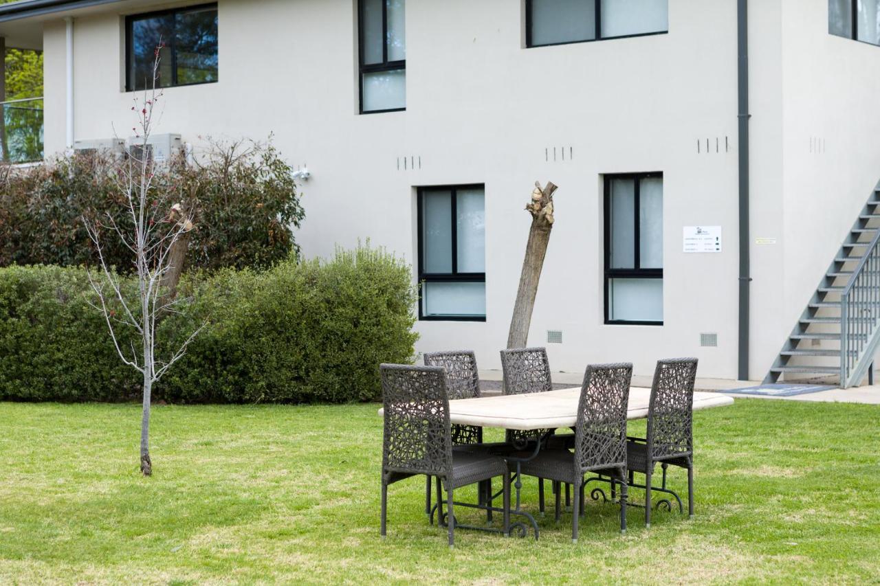 Apex Park Holiday Apartments Вангаратта Экстерьер фото